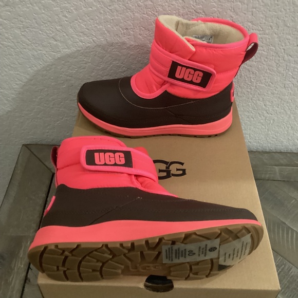 UGG® Kids' Taney Water Repellent Fleece & Genuine Shearling Lined Boot - Picture 5 of 12